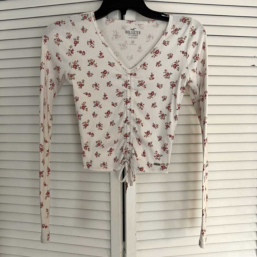 Hollister baby tee - XS